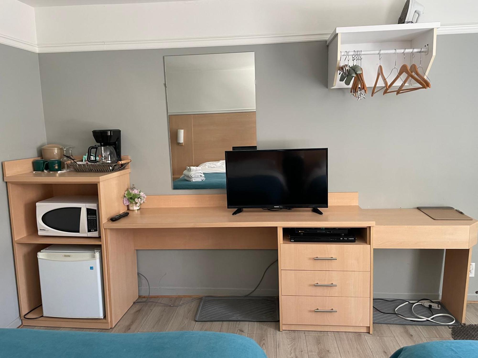 Motel Au P'Tit Sapin Мирабел Екстериор снимка